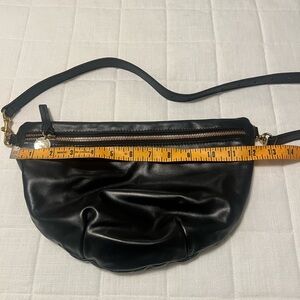 ClareV Fanny pack black leather